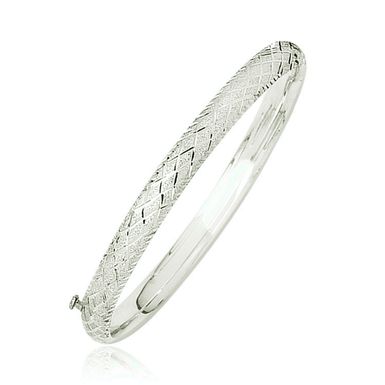 14k White Gold Diamond Carved Bangle (6.0 mm) (7 Inch)