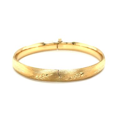 Classic Floral Carved Bangle in 14k Yellow Gold (8.0mm) (7 Inch)