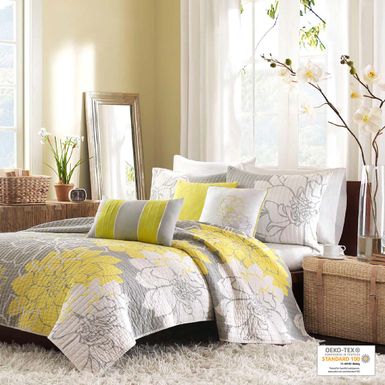 Taupe Grey/Yellow Lola 6 Piece Printed Cotton Quilt Set with Throw Pillows Full/Queen