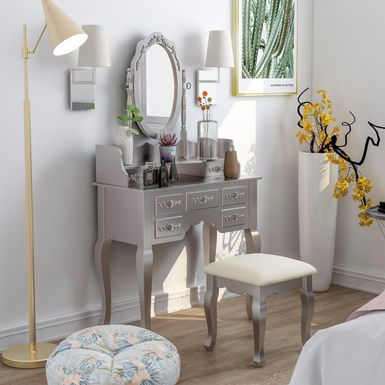 Traditional Wood 3-Piece Bedroom Vanity Set in Silver