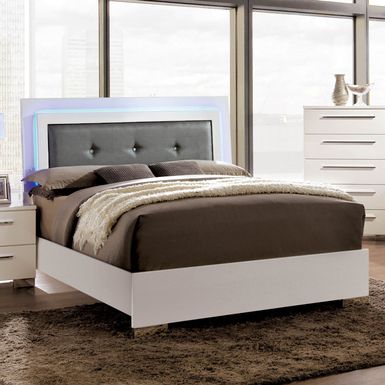 Contemporary Wood King Tufted Bed in Glossy White