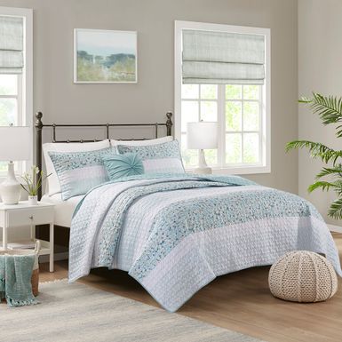 Aqua Caralie 4 Piece Seersucker Quilt Set with Throw Pillow, King/Cal King