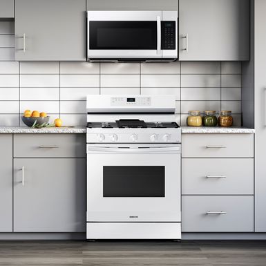 Samsung 6.3-Cu. Ft. Smart Freestanding Gas Range with No-Preheat Air Fry and Convection, White