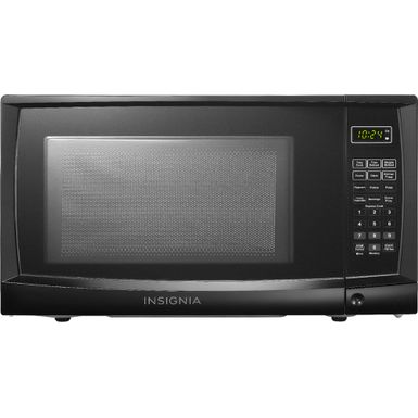image of Insignia - 0.7 Cu. Ft. Compact Microwave - Black with sku:bb21135996-6315750-bestbuy-insignia