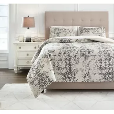 Addey King Comforter Set