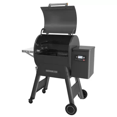 image of Traeger Grills - Ironwood 650 Pellet Grill and Smoker with WiFire - Black with sku:bb21764438-bestbuy