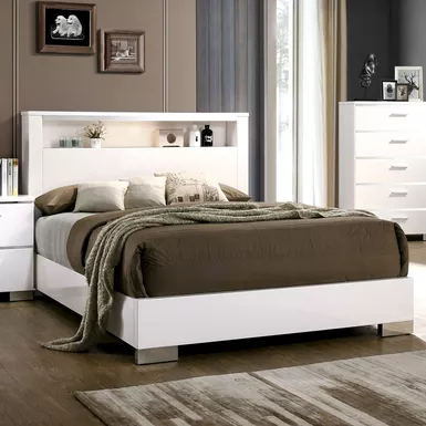 Contemporary Wood Queen Bed in White