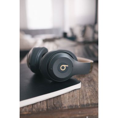 Alt View Zoom 20. Beats by Dr. Dre - Beats Studio³ Wireless Noise Cancelling Headphones - Shadow Gray