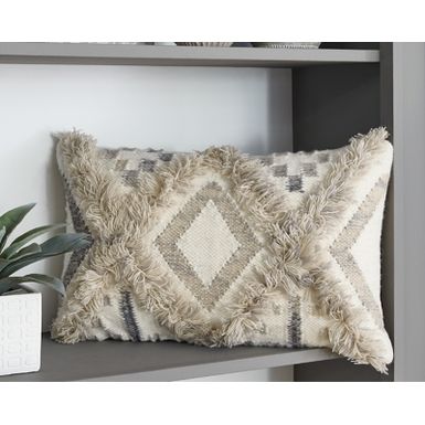Liviah Pillow