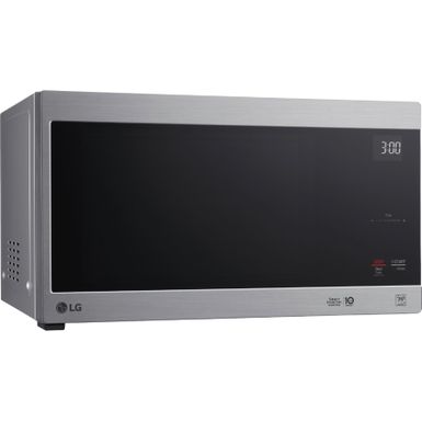 Angle Zoom. LG - NeoChef 1.5 Cu. Ft. Countertop Microwave with Sensor Cooking and EasyClean - Stainless steel