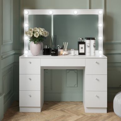 image of Boahaus Freya White 7-drawer Vanity Dressing Table with Lighted Mirror - White with sku:kyb6qurwbroxf1o3ae091wstd8mu7mbs-overstock