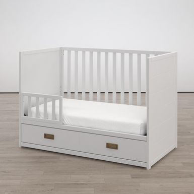Little Seeds Haven 3-in-1 Convertible Storage Crib - White