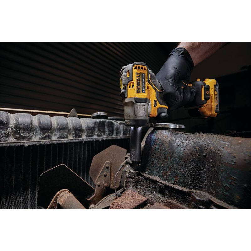 DeWalt - Xtreme 12V MAX Brushless 3/8 Impact Wrench Kit