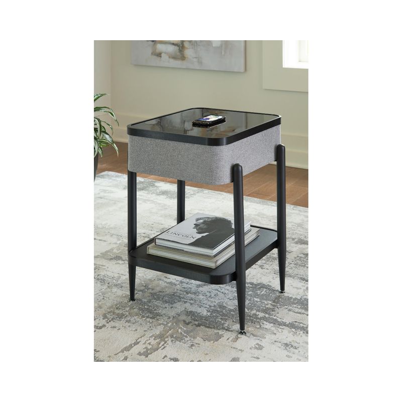 Jorvalee Accent Table