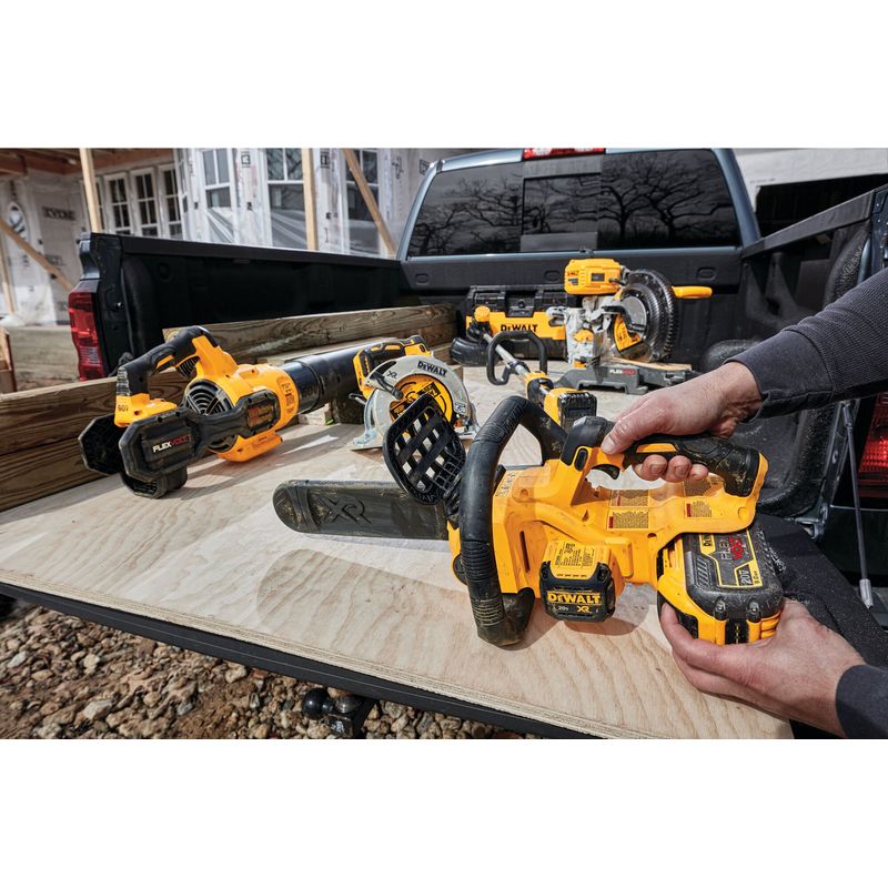 DeWalt - 20V MAX XR 12 Cordless Chainsaw