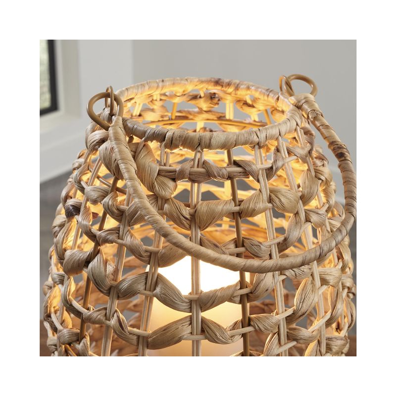 Etta Lantern