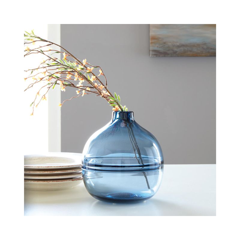 Lemmitt Vase