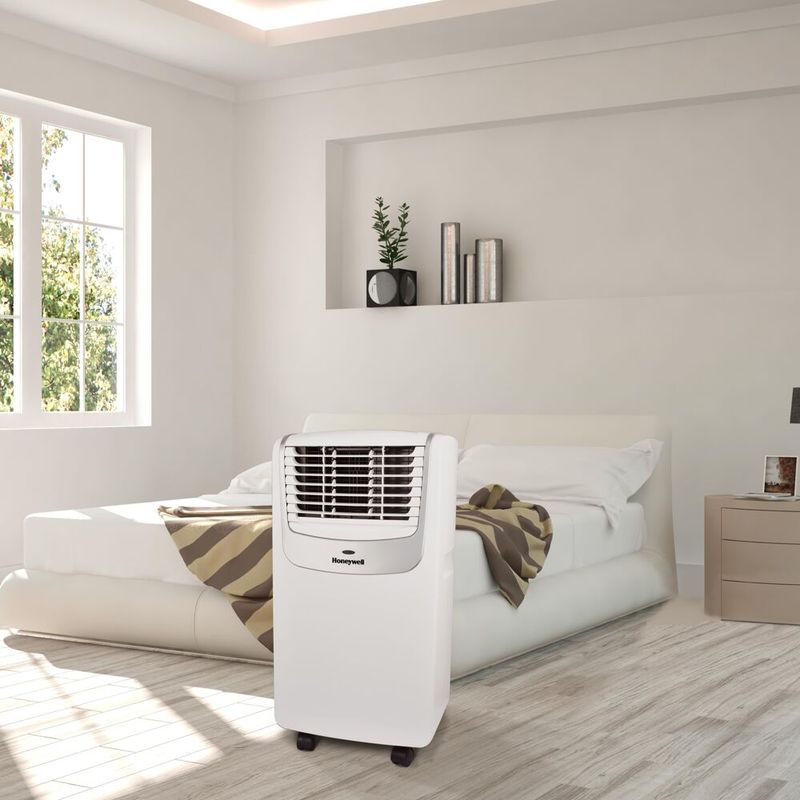 Honeywell - Portable Air Conditioner with Dehumidifier and Fan for Rooms Up To 450 Sq. Ft.
