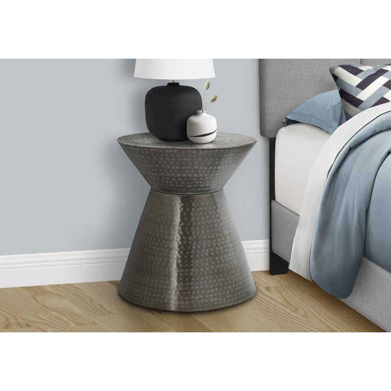 Accent Table - 22"H / Silver Grey Iron Metal Drum End Table