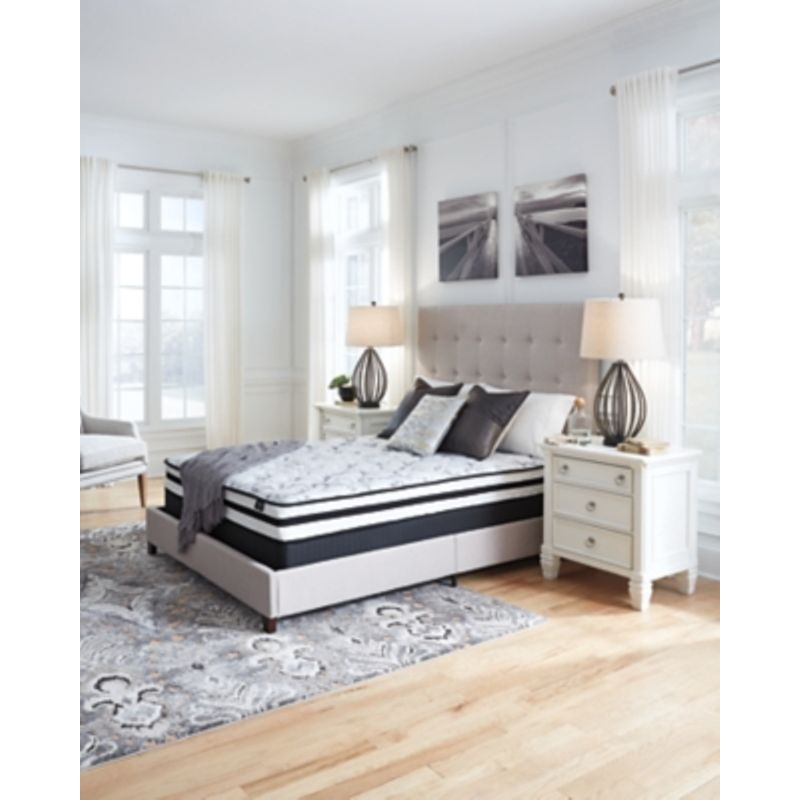 White 8 Inch Chime Innerspring Queen Mattress/ Bed-in-a-Box