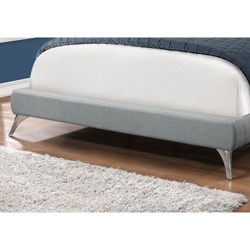 Bed - Queen Size / Grey Linen With Chrome Legs