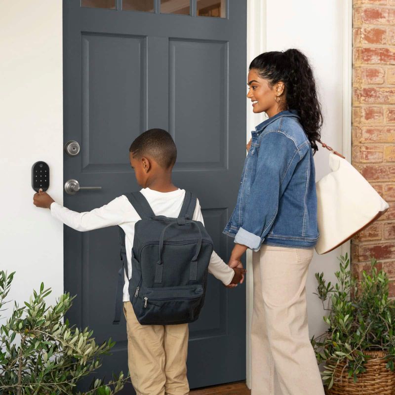Yale - Approach -Apartment Smart Lock Wi-Fi Deadbolt with Keypad Access - Silver