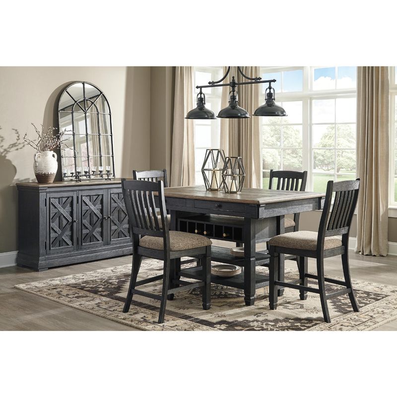 Tyler Creek Dining Room Server