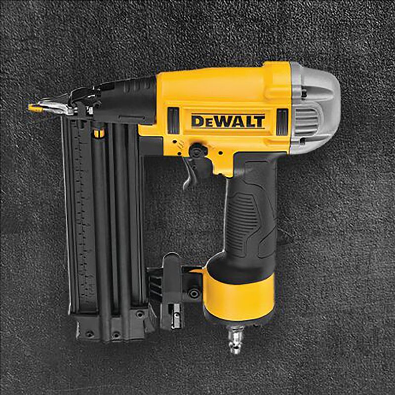 DeWalt - 18Ga Brad Nailer & Pancake Compressor Kit