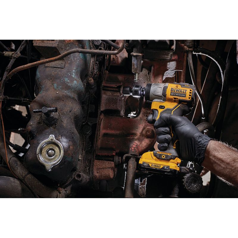 DeWalt - Xtreme 12V MAX Brushless 3/8 Impact Wrench Kit