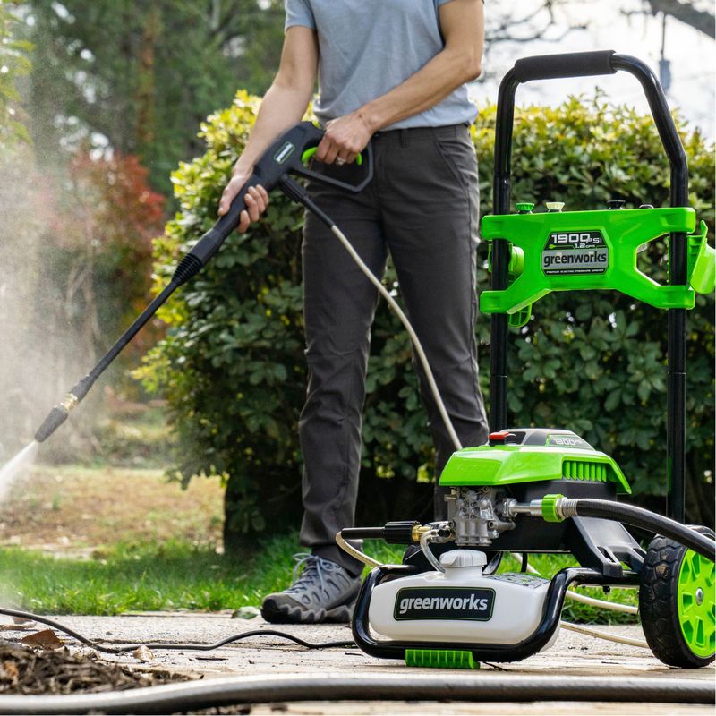 Greenworks - Electric Pressure Washer up to 1900 PSI at 1.2 GPM - Green