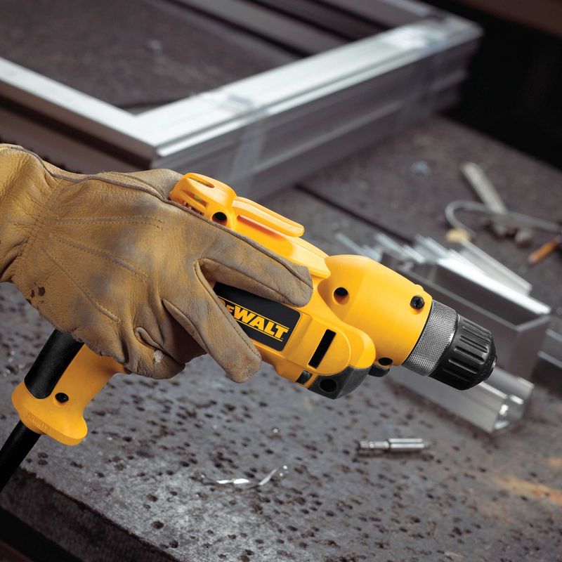 DeWalt - 3/8 VSR Pistol Grip Drill Kit w/ Keyless Chuck