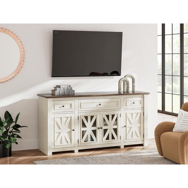 Bolanburg 73" TV Stand