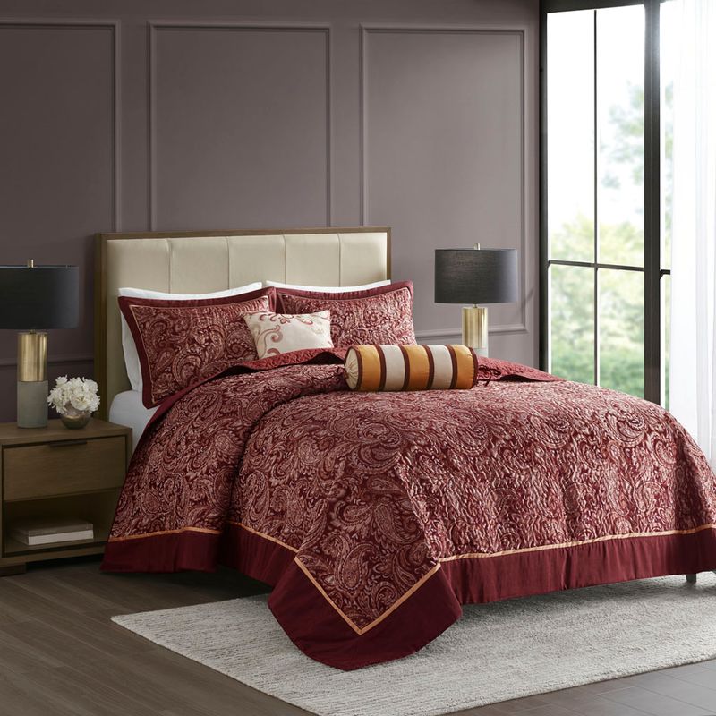 Burgundy Aubrey 5 Piece Jacquard Bedspread Set with Throw Pillows, Queen