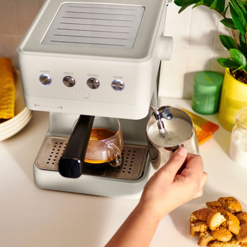 bella PRO - Barista Elite Espresso Station with 20 Bars of High Pressure - Oatmilk