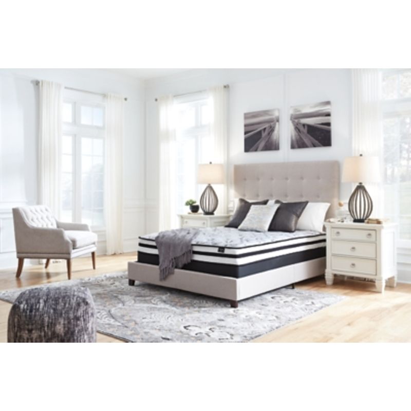 White 8 Inch Chime Innerspring Queen Mattress/ Bed-in-a-Box