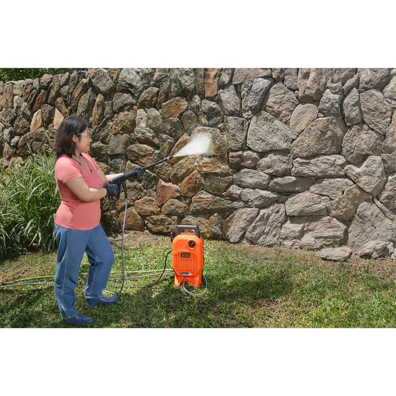 Black & Decker - Corded Electric 1700 PSI Cold Water Pressure Washer