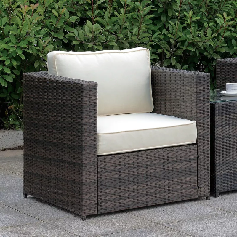 Contemporary Rattan Patio Arm Chair in Brown/Beige