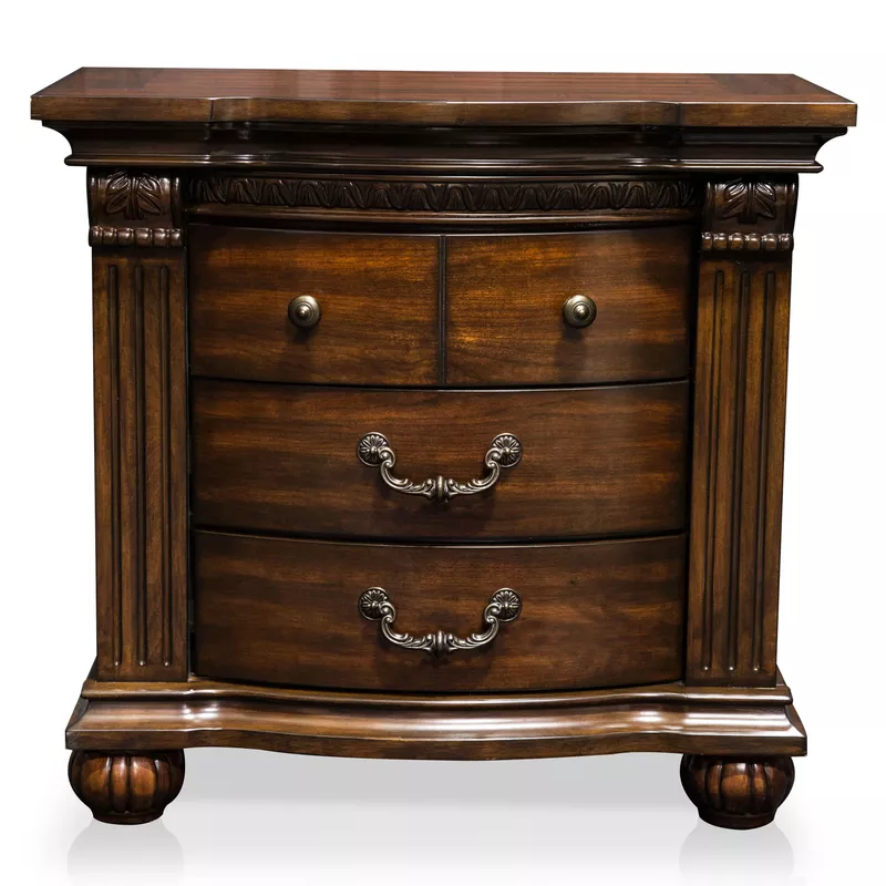 Traditional 3-Drawer Wood Nightstand in Cherry