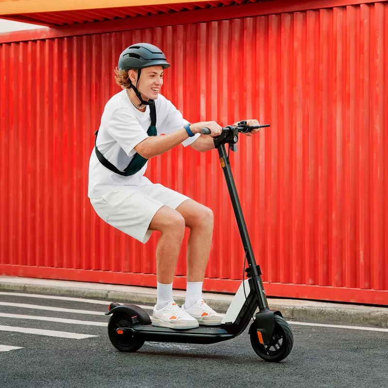 NIU - KQi 1 Pro Foldable Electric Kick Scooter w/ 15.5 mi Max operating Range & 15.5 mph Max Speed - Grey