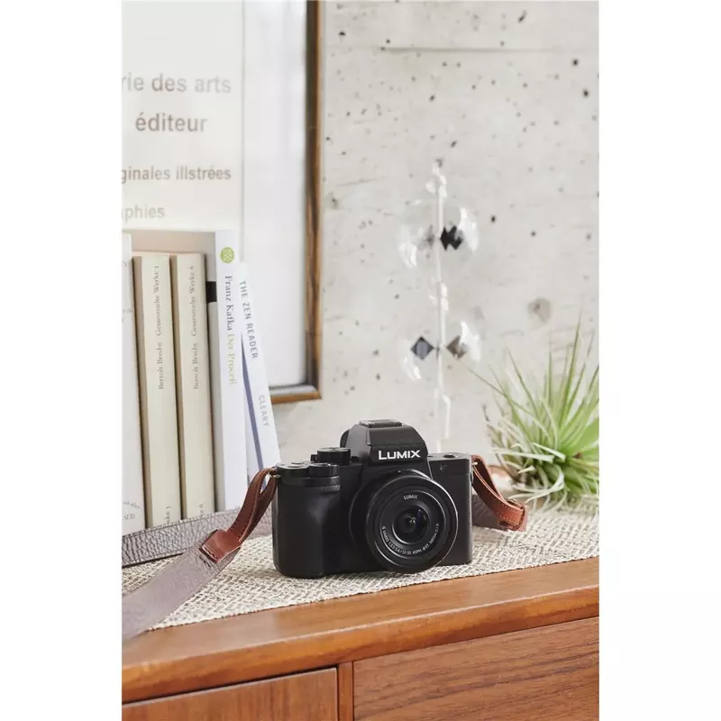 Panasonic - LUMIX G100 Mirrorless Camera for Photo, 4K Video and Vlogging, 12-32mm Lens, Tripod Grip Bundle - DC-G100VK - Black