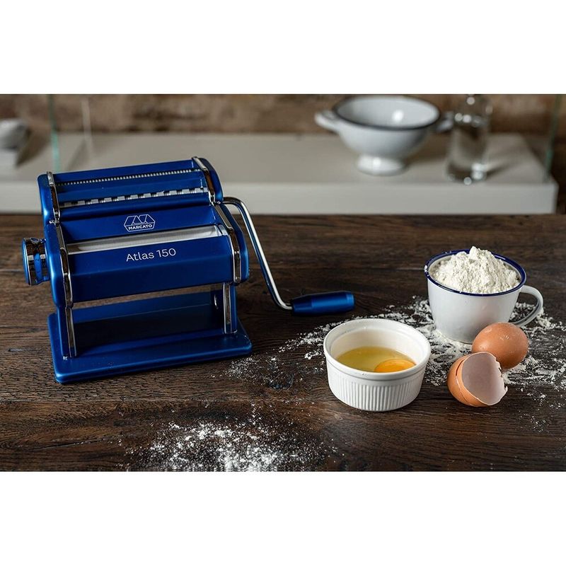 Marcato Atlas Hand Crank Pasta Machine Blue w/ Pasta Cutter - Blue