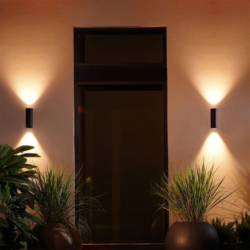 Hue White & Color Ambiance Appear 1200-lumen Wall Lantern - Black