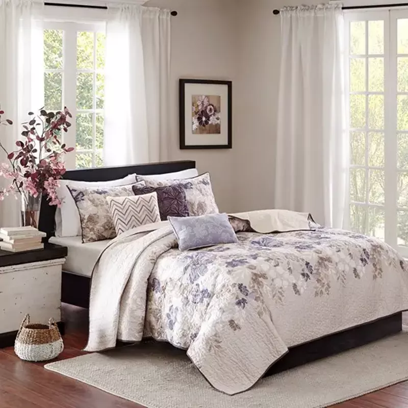 Taupe Luna 6 Piece Printed Quilt Set with Throw Pillows King/Cal King