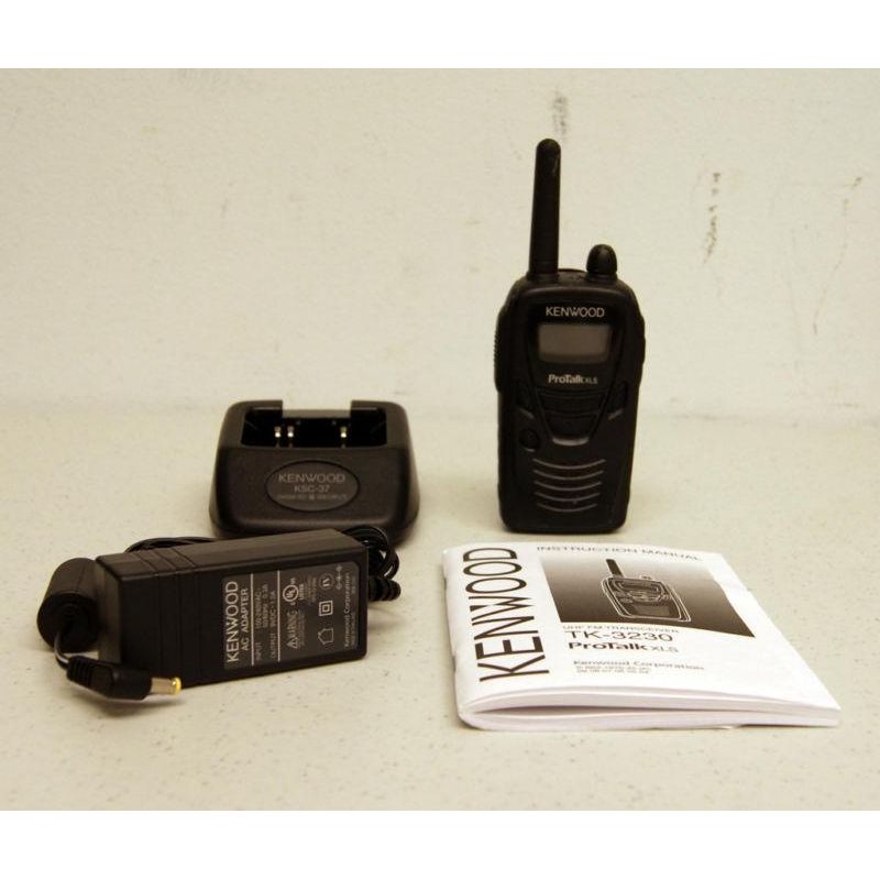 Durable 1.5 Watt Business Radio Comparable to Motorola CLS1110/CLS141