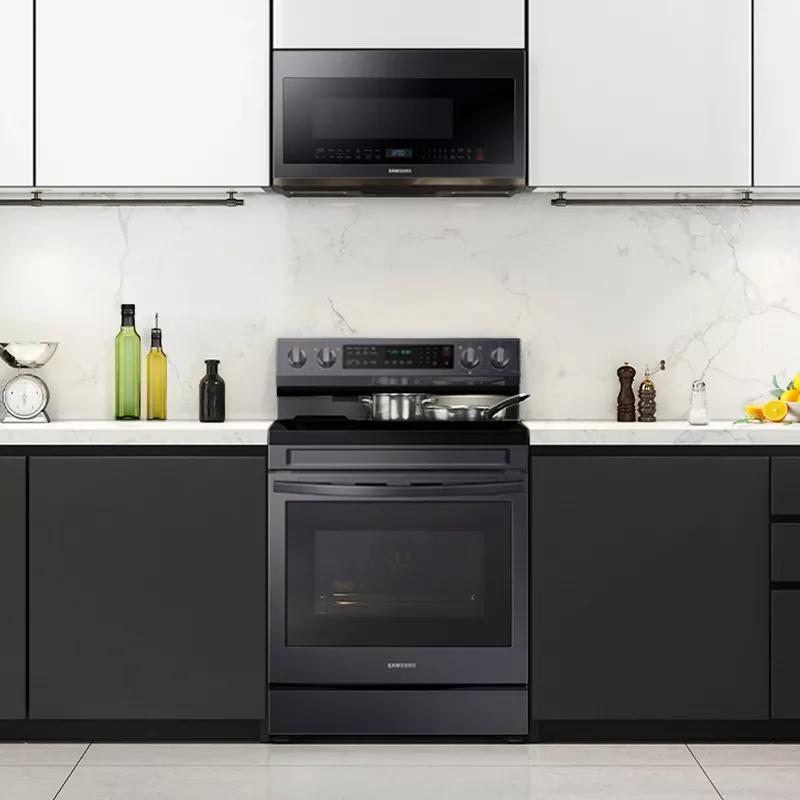 Samsung 6.3-Cu. Ft. Smart Freestanding Electric Range with No-Preheat Air Fry, Convection+ and Griddle, Brushed Black