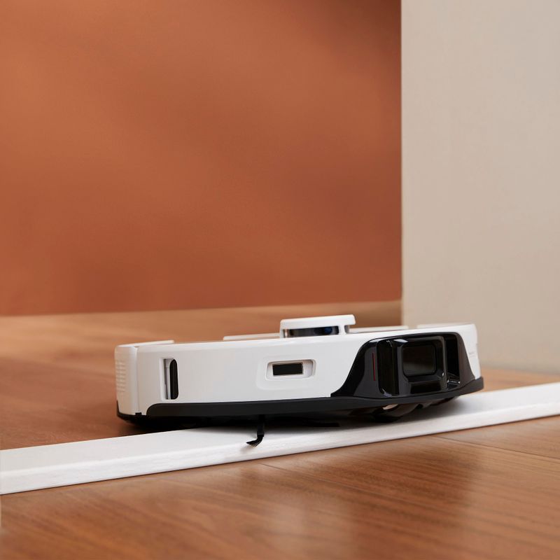 Alt View Zoom 20. Roborock - S8 Pro Ultra-WHT Wi-Fi Connected Robot Vacuum & Mop with RockDock Ultra Dock - White