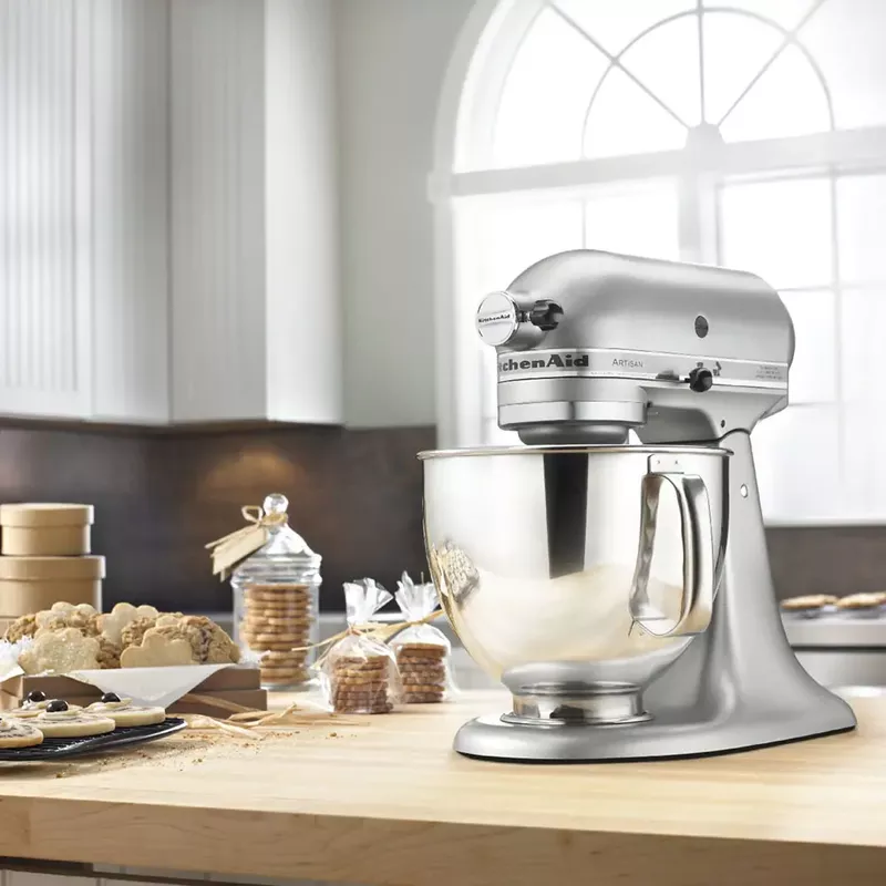 KitchenAid Artisan Series 325-Watt Tilt-Back Head Stand Mixer in Contour Silver