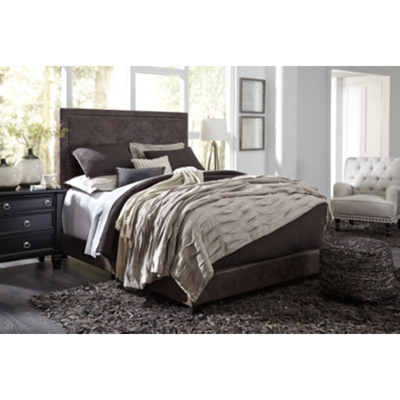 Brown Dolante Queen Upholstered Bed