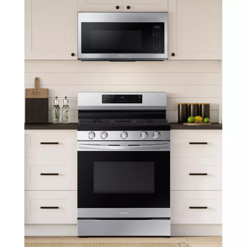 Samsung - 6.0 cu. ft. Freestanding Gas Range with WiFi, No-Preheat Air Fry & Convection - Stainless Steel