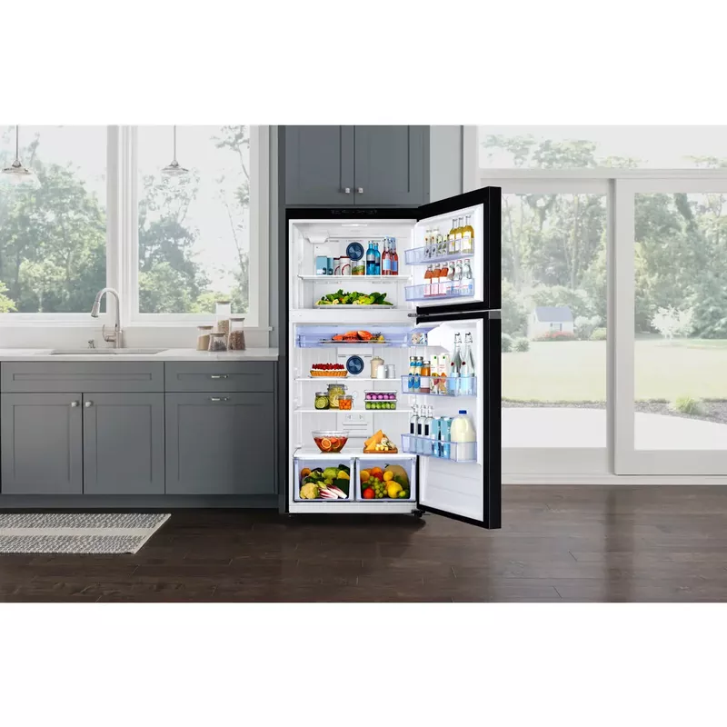 Samsung 18-Cu. Ft. Capacity Top-Freezer Refrigerator in Stainless Steel